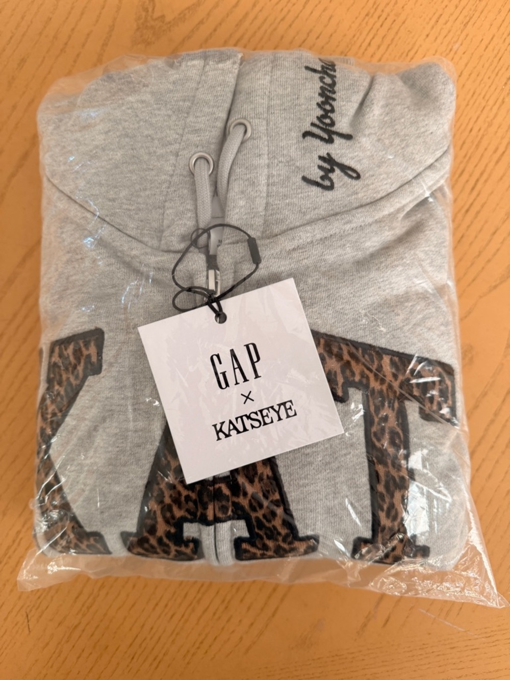 *NWT* RARE GAP x KATSEYE Yoonchae Full Zip Hoodie